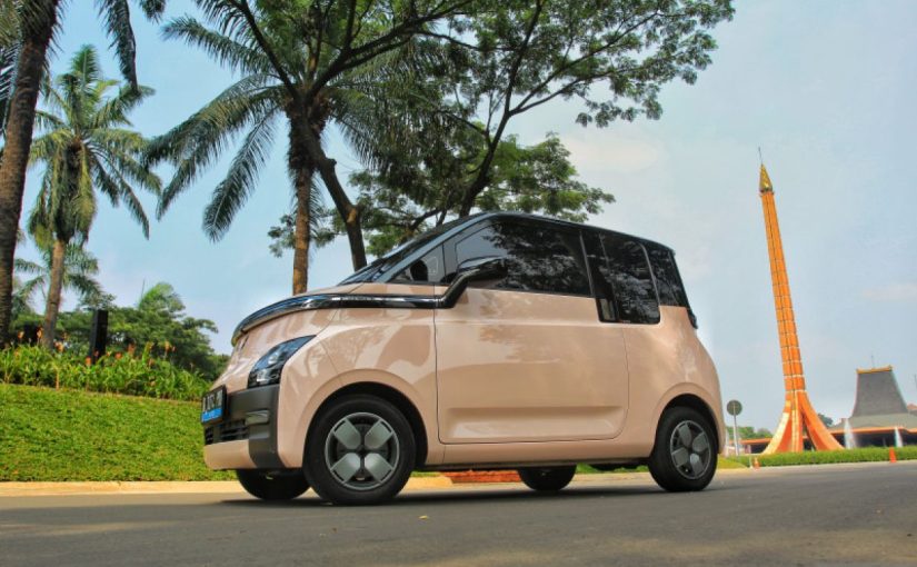 Wuling Air EV di Desa: Ketika Mobil Listrik Kecil Jadi Raja Jalan Sempit
