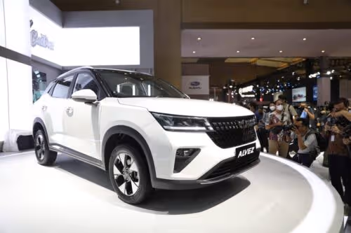 Wuling Alvez dan Tren Mobil Pintar Murah: Ancaman atau Harapan bagi Pasar Lokal?