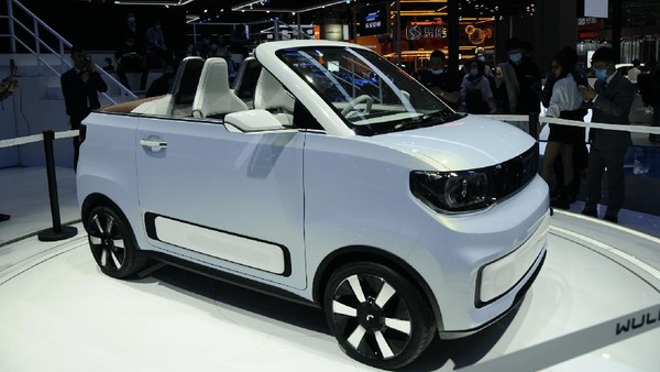 Wuling Hongguang Mini EV Cabrio: City Car Listrik Atap Terbuka